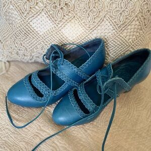 Elf Elegant Blue Leather Women's Shoes